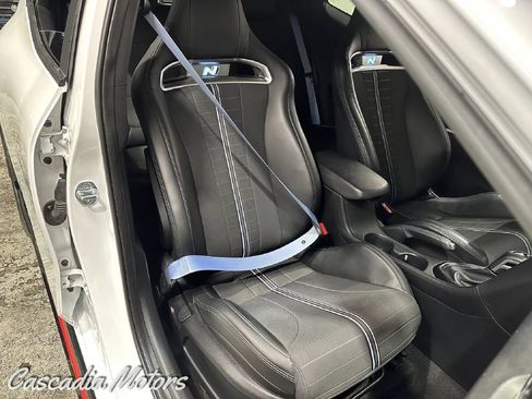 Used 2022 Hyundai Veloster N FWD image 40