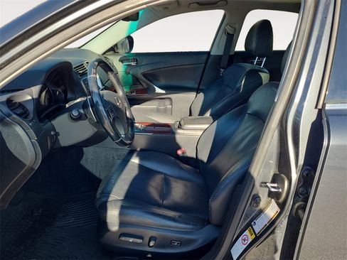 Used 2006 Lexus IS 350 image 9