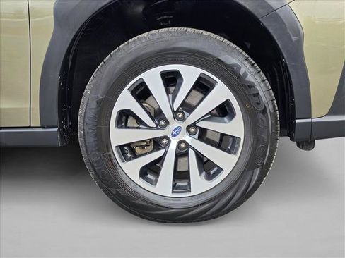 Certified 2024 Subaru Outback Premium AWD/4WD image 9