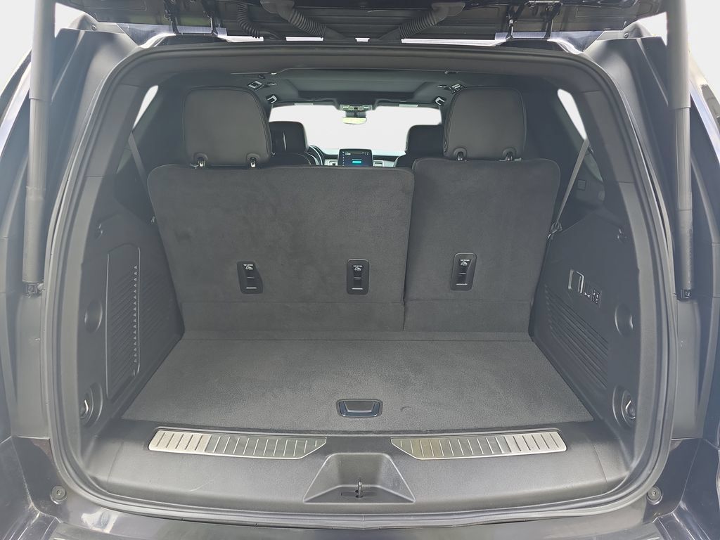 Used 2024 Chevrolet Tahoe High Country AWD/4WD image 13