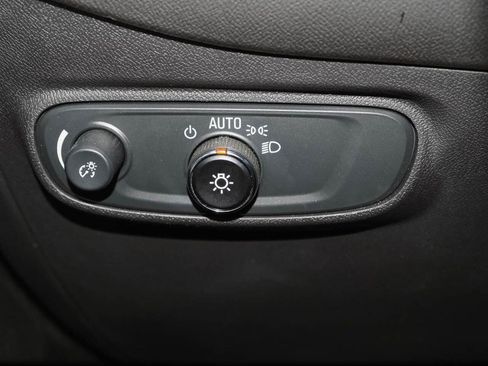 Used 2024 Chevrolet Equinox LT FWD image 19