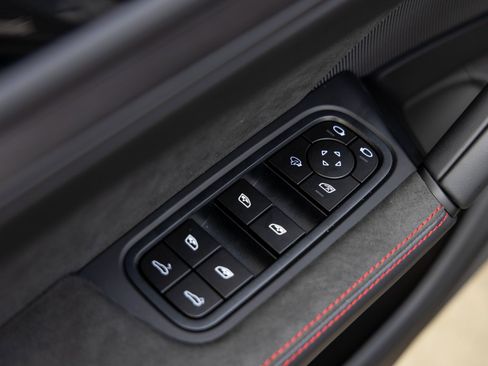 New 2026 Porsche Cayenne GTS image 24