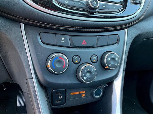Used 2017 Chevrolet Trax LS FWD image 14