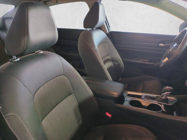 Used 2024 Nissan Altima 2.5 SV FWD image 19