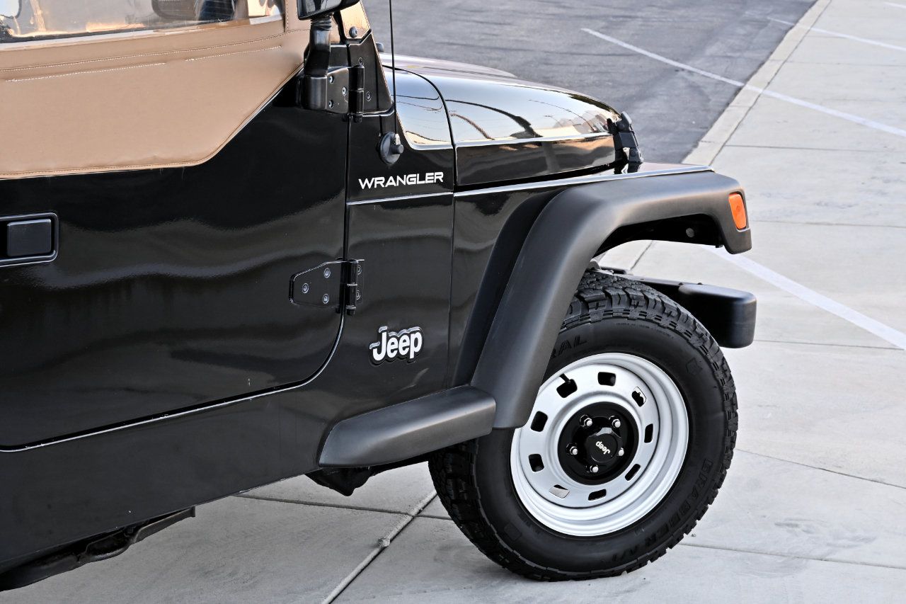 Used 1998 Jeep Wrangler SE AWD/4WD image 36