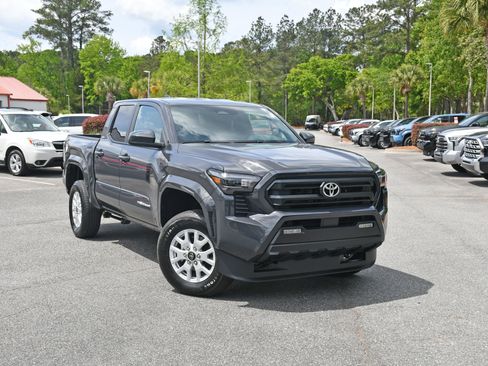 Used 2026 Toyota Tacoma SR5 image 6