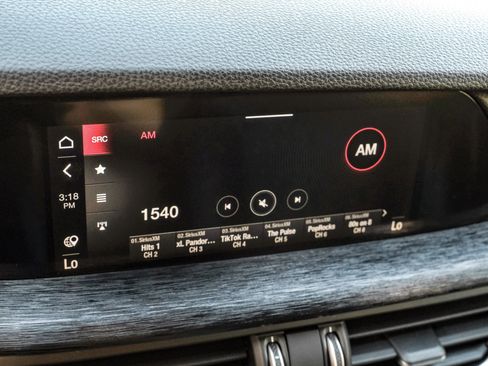 Used 2022 Alfa Romeo Stelvio Sprint image 27