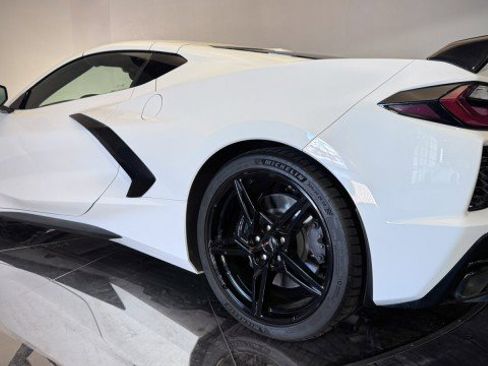 Used 2023 Chevrolet Corvette Stingray Premium Cpe w/ Z51 Performance Package image 26