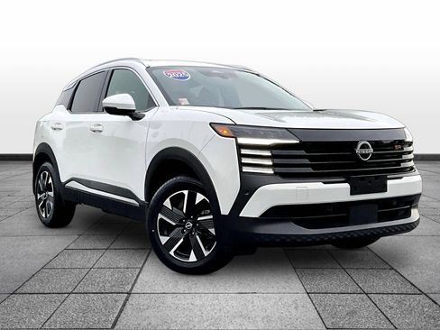 Certified 2025 Nissan Kicks SR AWD/4WD image 1