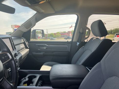 Used 2019 RAM 1500 Big Horn AWD/4WD image 10