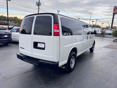 Used 2022 Chevrolet Express 3500 LS image 5