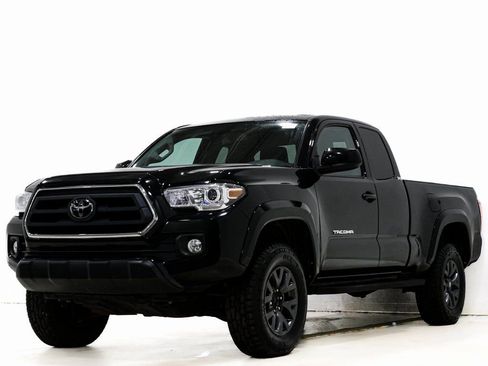 Used 2023 Toyota Tacoma SR5 image 3