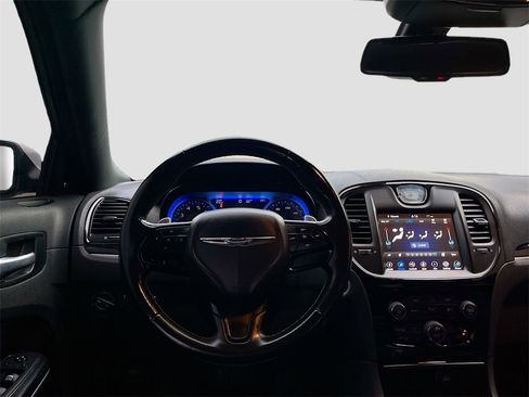 Used 2021 Chrysler 300 S image 21