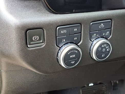 Used 2023 GMC Sierra 1500 Elevation image 12