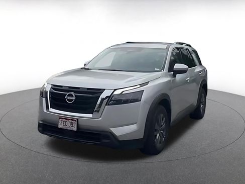 Used 2025 Nissan Pathfinder SV AWD/4WD image 7