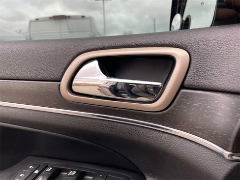 Used 2016 Jeep Grand Cherokee Limited image 31