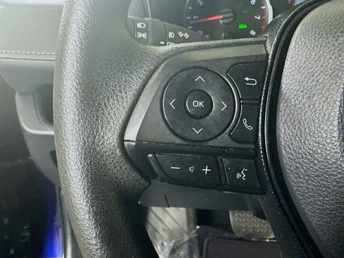 Used 2020 Toyota RAV4 XLE FWD image 16