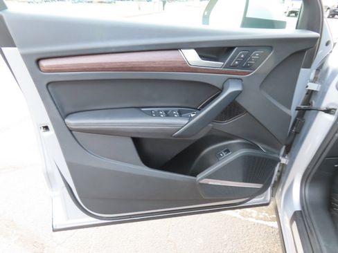 Used 2022 Audi Q5 2.0T Premium Plus w/ Premium Plus Package image 15