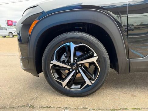 Used 2023 Chevrolet TrailBlazer RS w/ Convenience Package FWD image 5