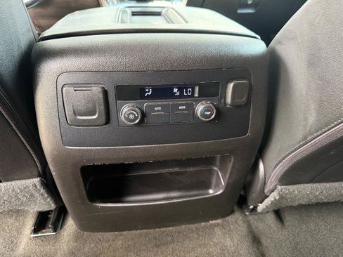Used 2017 Chevrolet Tahoe LT AWD/4WD image 10
