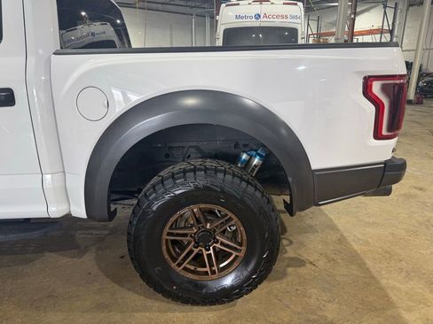 Used 2018 Ford F150 Raptor image 10