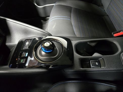 Used 2024 Nissan Leaf SV Plus image 27