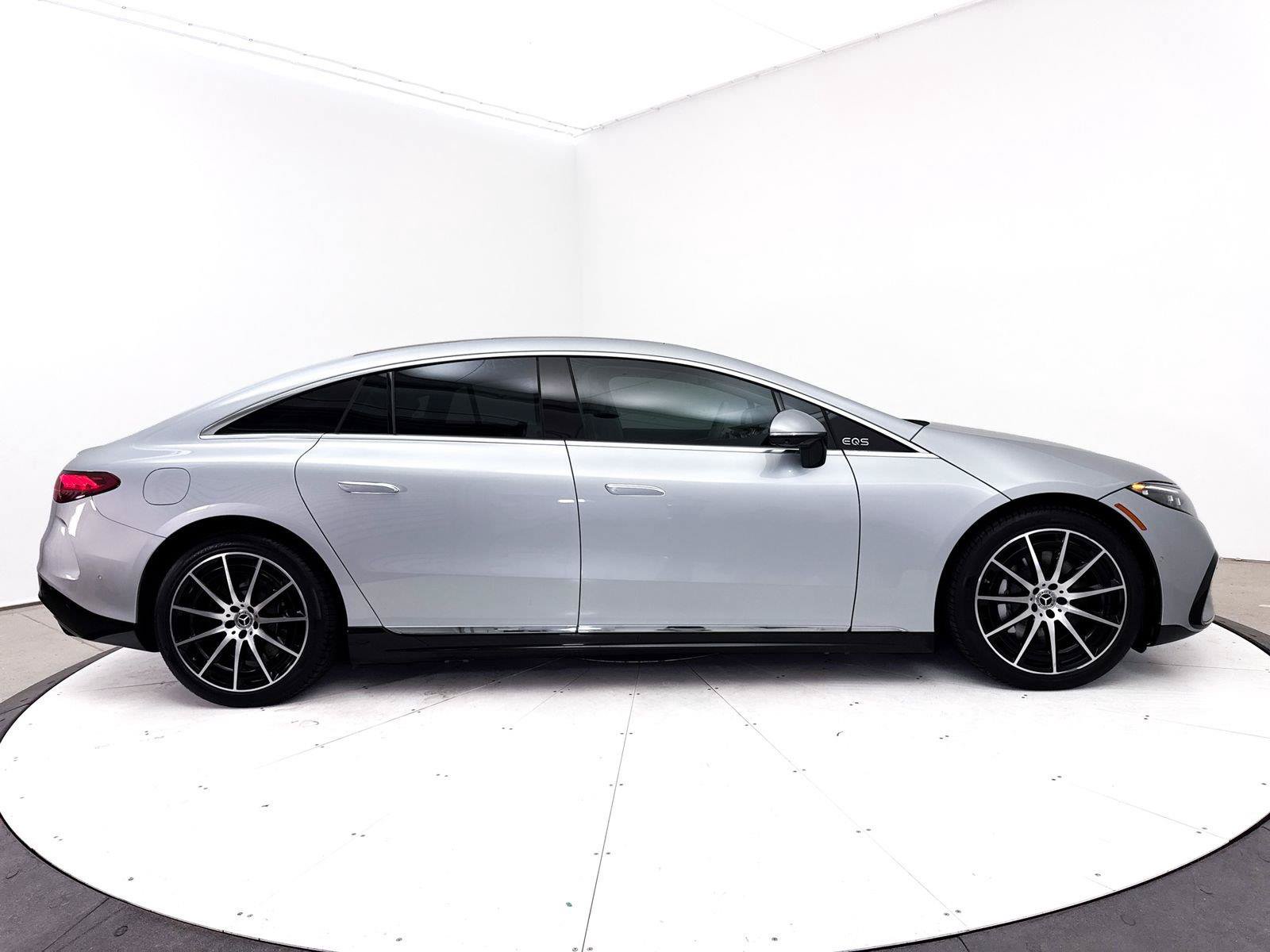 Used 2022 Mercedes-Benz EQS 580 4MATIC Sedan image 28