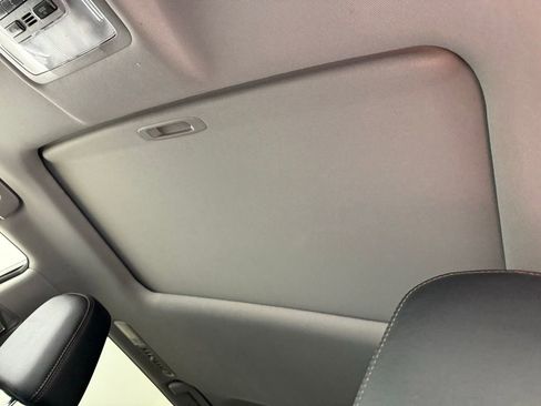 Used 2016 Toyota Highlander XLE AWD/4WD image 19