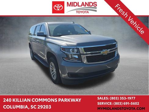 Used 2019 Chevrolet Suburban LT RWD image 1