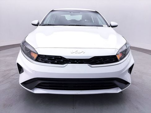 Certified 2023 Kia Forte LXS FWD image 10
