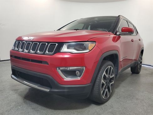 Used 2017 Jeep Compass Limited image 3