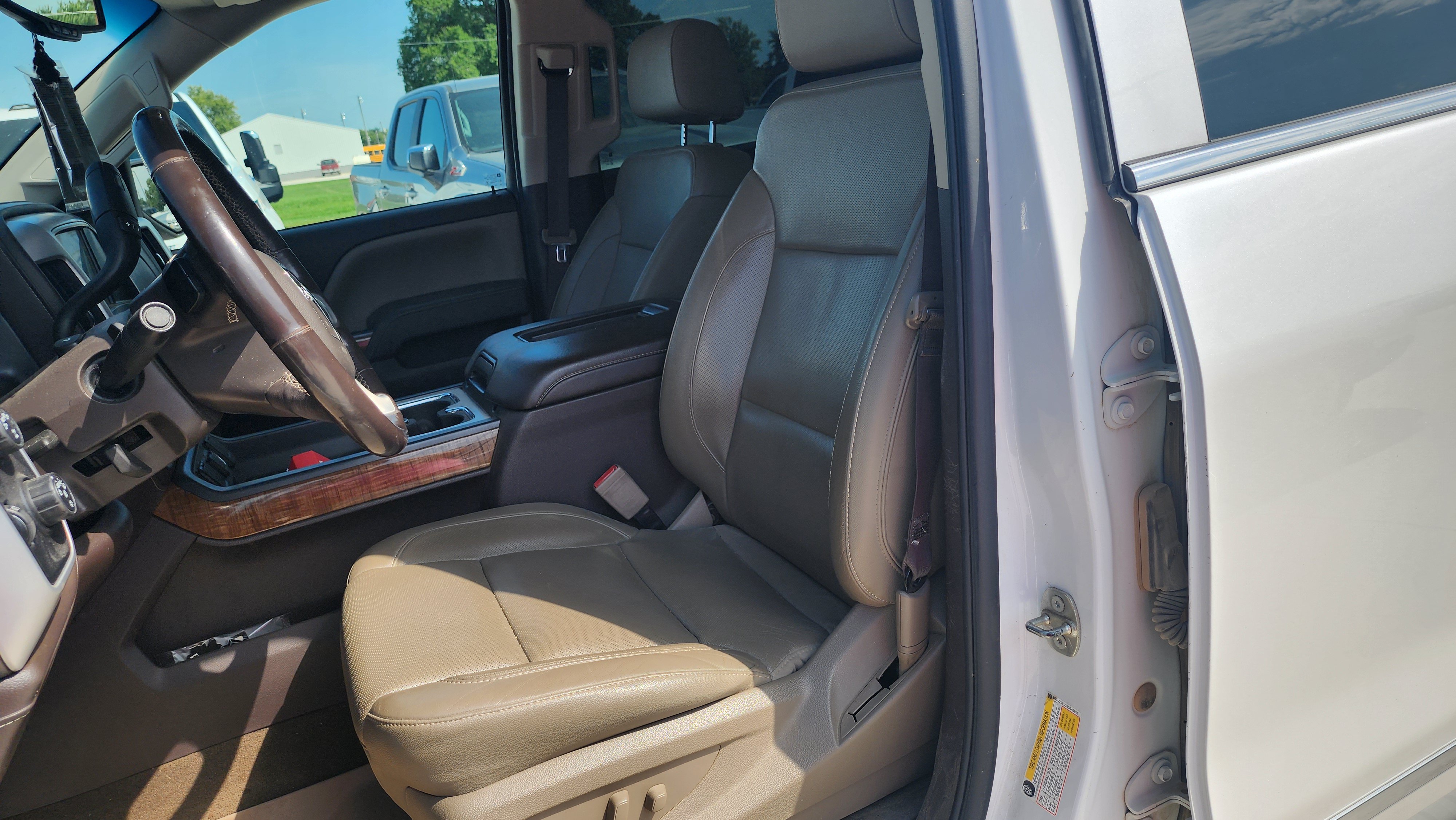 Used 2018 GMC Sierra 1500 SLT w/ SLT Premium Package AWD/4WD image 8