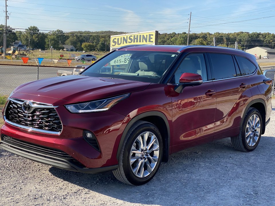 Used 2025 Toyota Highlander Limited AWD/4WD image 3