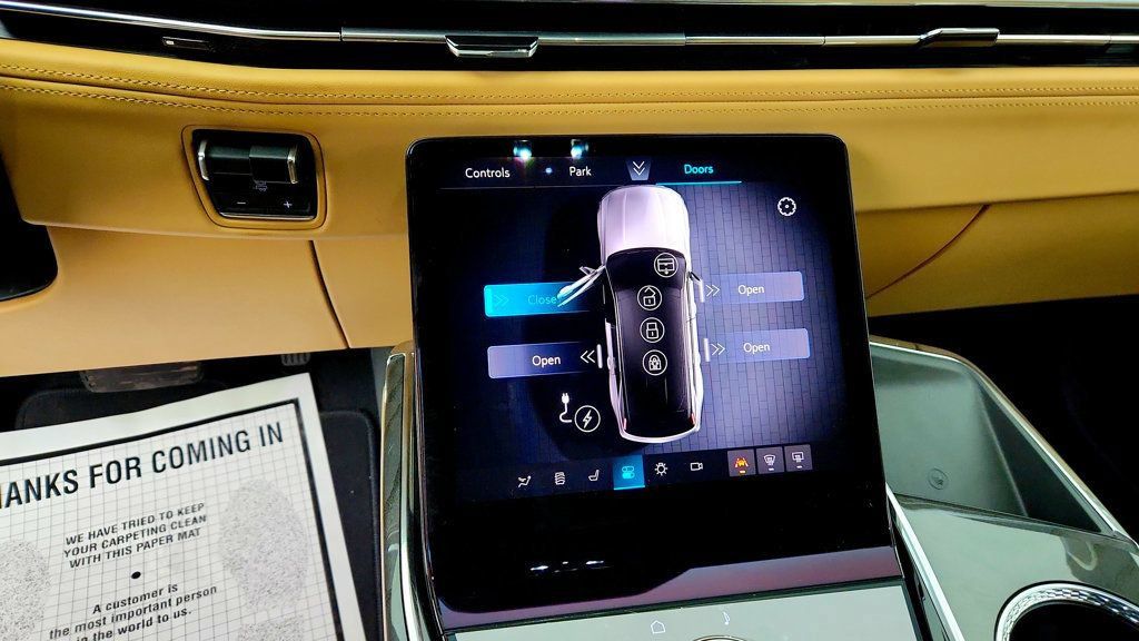 Used 2025 Cadillac Escalade IQ Sport 2 AWD/4WD image 17