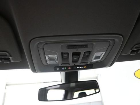 Used 2021 Chevrolet Silverado 1500 RST AWD/4WD image 12