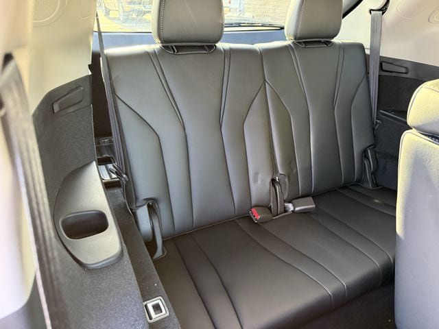 Certified 2025 Acura MDX w/ Technology Package FWD image 30
