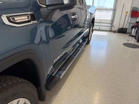 Used 2025 GMC Sierra 1500 Denali AWD/4WD image 11
