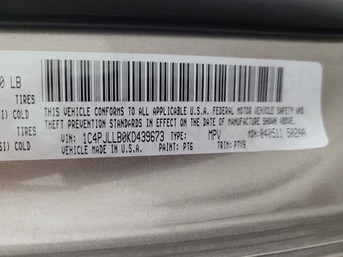 Used 2019 Jeep Cherokee Latitude Plus image 33