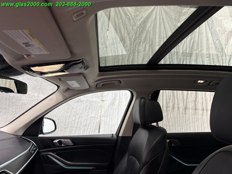 Used 2022 BMW X7 xDrive40i w/ Premium Package AWD/4WD image 12