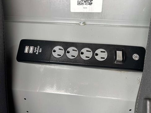 Used 2020 Ford Transit Connect XL image 25