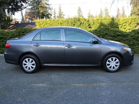 Used 2013 Toyota Corolla L image 11