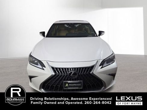 Used 2023 Lexus ES 350 w/ Premium Package image 3