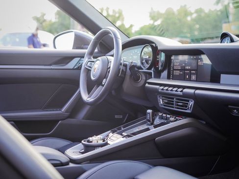 Used 2020 Porsche 911 Carrera S RWD image 11