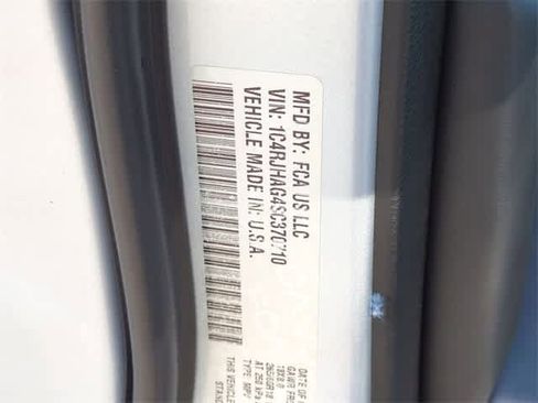 New 2025 Jeep Grand Cherokee Altitude image 36