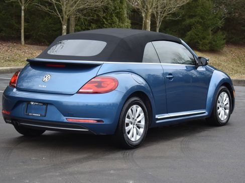 Used 2019 Volkswagen Beetle 2.0T S image 33