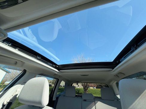 Used 2017 Subaru Forester 2.5i Premium w/ Popular Package #1A image 16