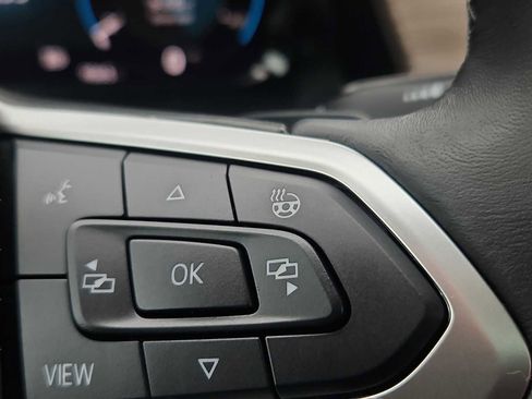 Used 2025 Volkswagen Atlas SEL Premium R-Line image 23