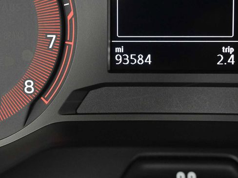 Used 2019 Volkswagen Jetta SE FWD image 23