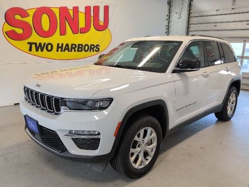Used 2023 Jeep Grand Cherokee Limited AWD/4WD image 1