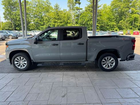 Used 2024 Chevrolet Silverado 1500 Custom AWD/4WD image 2